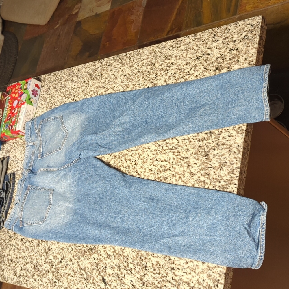 Jeans - Picture 2 of 3